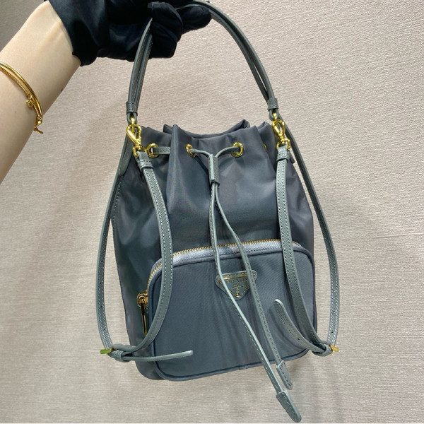 [스페셜오더]PRADA-1BH038 프라다 투웨이 포켓 블랙&그레이 사피아노 가죽 스몰 버킷백