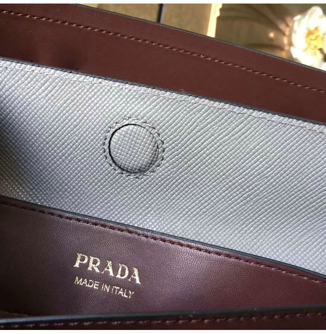 prada2-1024-0010.jpg