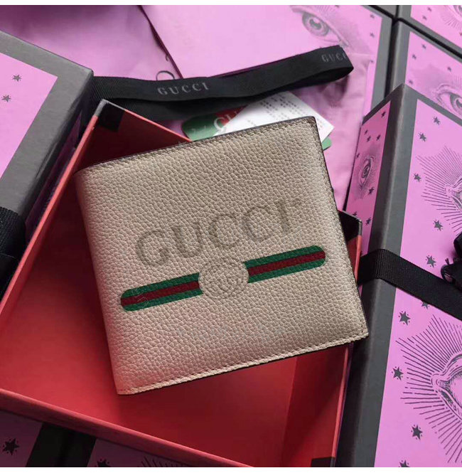 gucci1-1109-003.jpg