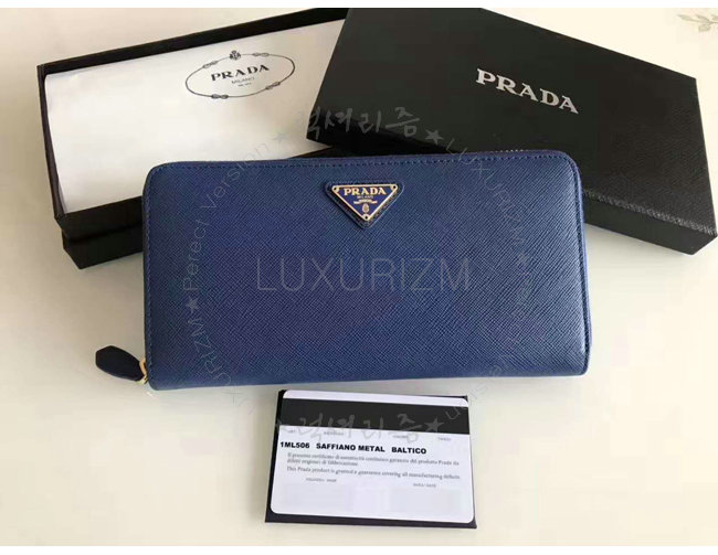 prada3-1111-002.jpg