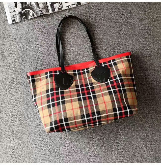 burberry2-1204-002.jpg