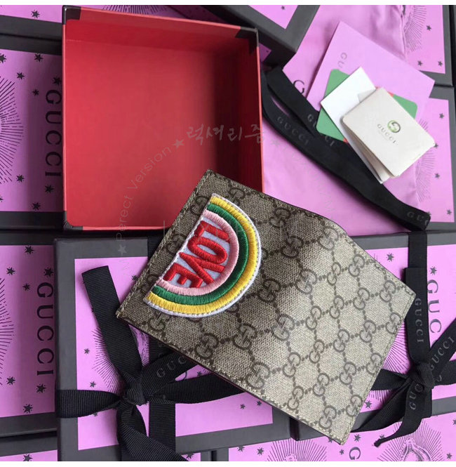 gucci-0104-004.jpg