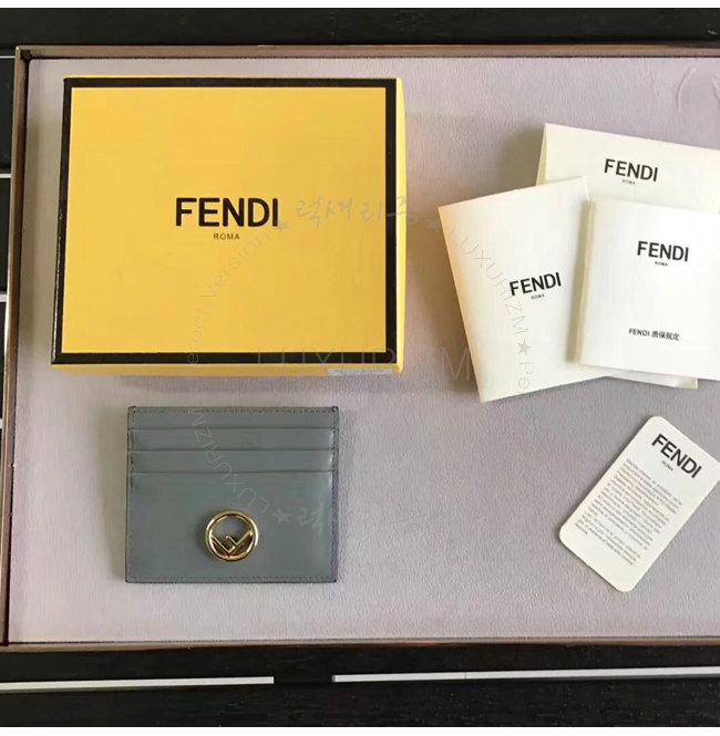 fendi-0118-001.jpg