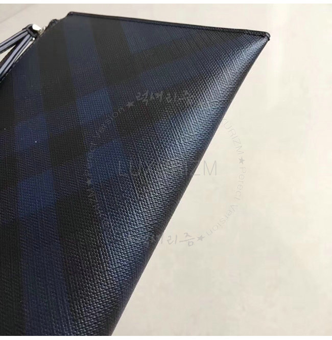 burberry1-0120-004.jpg