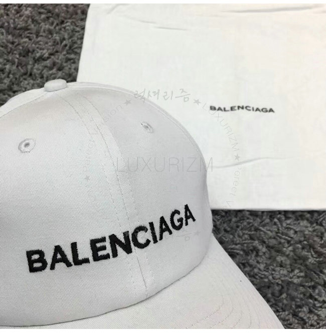 balenciaga2-0131-002.jpg