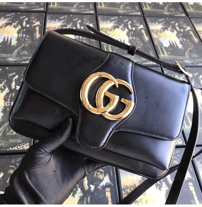 gucci-1029-003.jpg