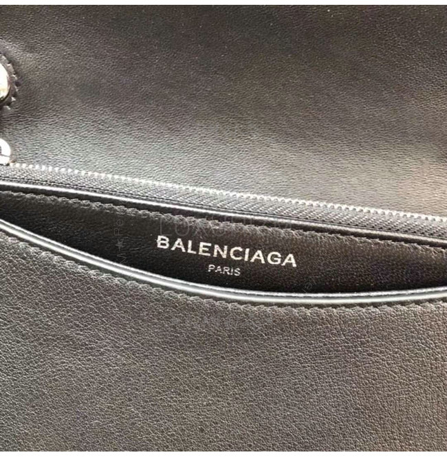 balenciaga1-0322-009.jpg