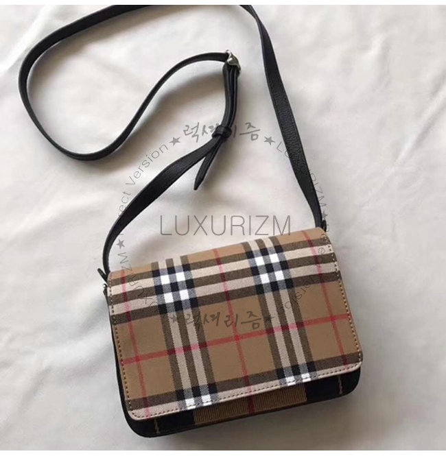 burberry1-0621-002.jpg