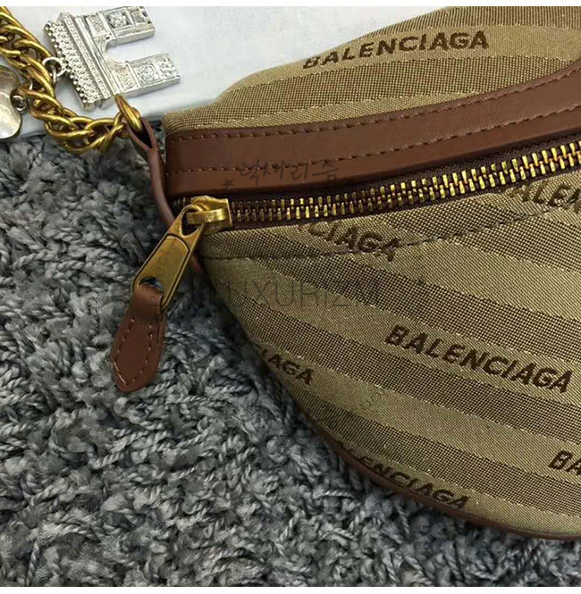 balenciaga1-0629-006.jpg