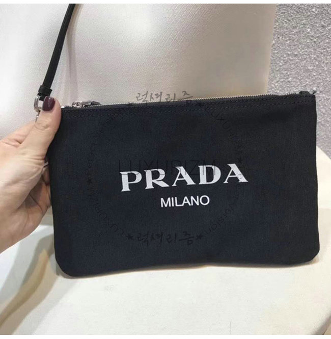 prada4-0709-009.jpg