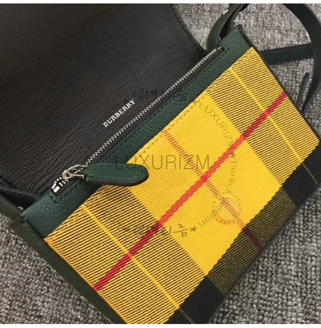 burberry-0801-009.jpg