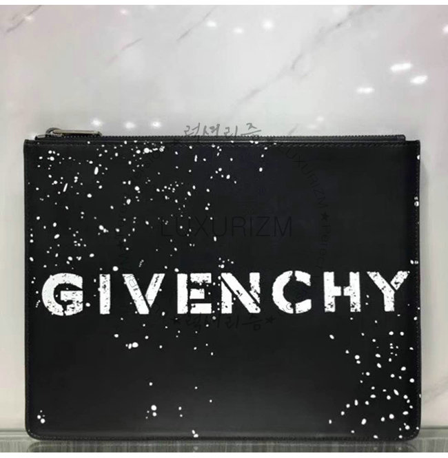 givenchy4-0809-002.jpg