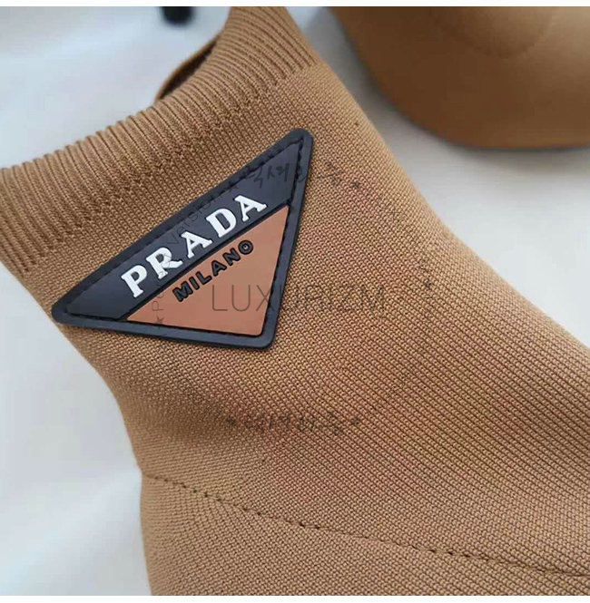 prada1-0810-008.jpg