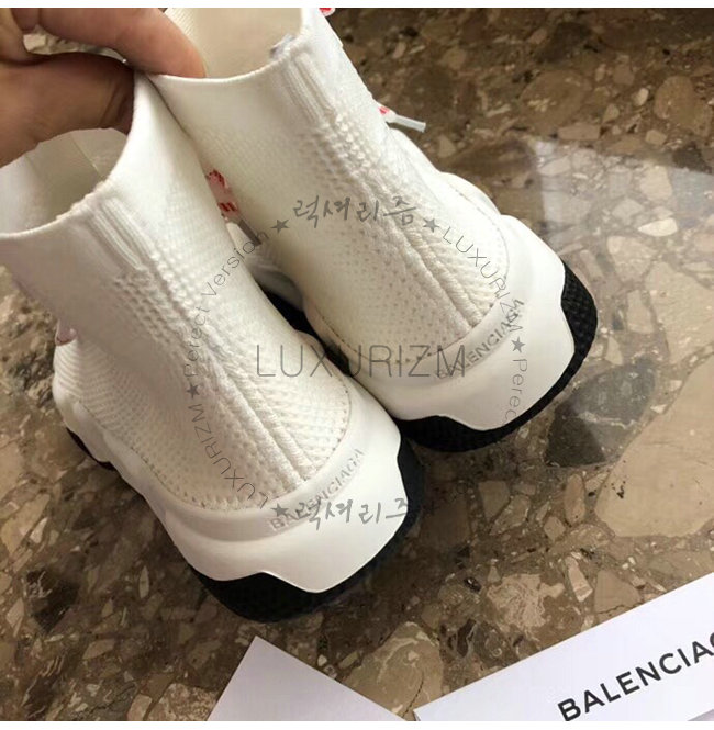 balenciaga1-0116-008.jpg