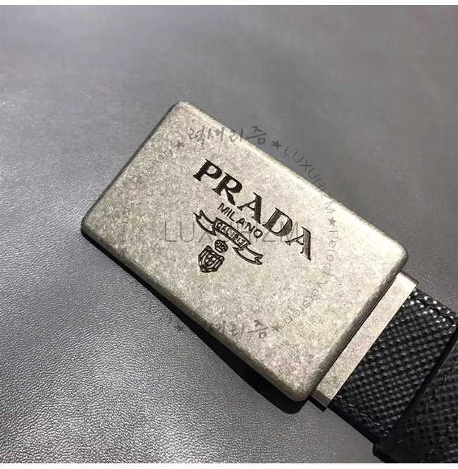 prada1-0117-003.jpg