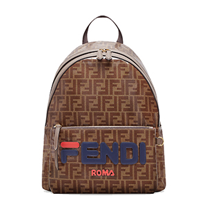 [스페셜오더]FENDI-7VZ042 펜디 브라운 FF 페브릭 Fendi Mania 레터링 장식 백팩